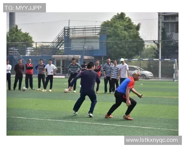 足球内胆移位的原因分析及对比赛表现的影响探讨