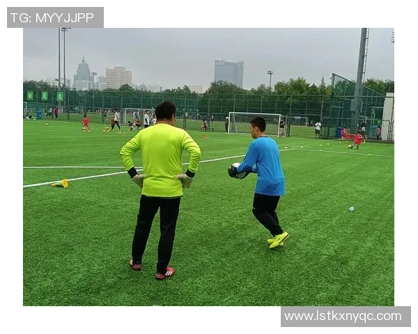 贝沙足球：探索这项运动背后的激情与团队精神