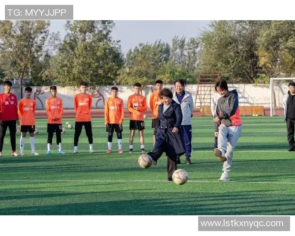 钢管足球的魅力与挑战探索这项新兴运动的风靡背后故事与未来发展潜力 钢管足球的魅力与挑战探索这项新兴运动的风靡背后故事与未来发展潜力